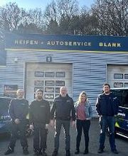 Premio Reifen + Autoservice Blank Bild 12