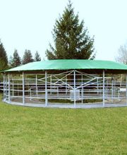 Führanlage mit Laufflächenüberdachung 
