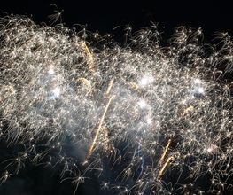 Feuerbändiger Feuerwerke Bild 2
