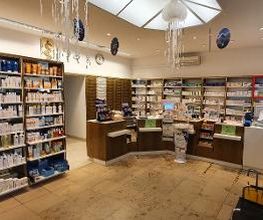 Innenansicht der Barbara-Apotheke, Berlin