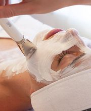 Ästhetisches Zentrum, Apotheke Paradeplatz Bild 2