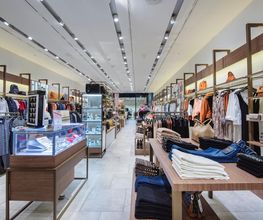 GUESS imagen 6