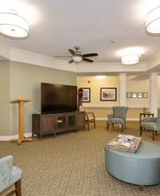 Lakes at Gainesville Assisted Living image 4