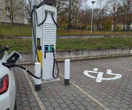Shell Recharge Charging Station Bild 2