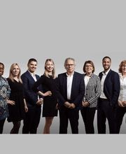 Teamfoto - AXA Versicherung Stein oHG - Kfz-Versicherung in Offenbach am Main