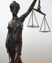 Kanzlei Dr. Lutz & Mahlmann Rechtsanwalt - Arbeitsrecht - Arzthaftungsrecht - Erbrecht Bremen Bild 2