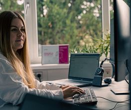 ASVG GmbH - Situationsbilder im Büro.