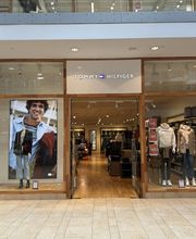 Tommy Hilfiger Outlet immagine 2