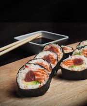 VARSOL SUSHI BAR image 5