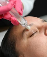 Zen Luxe Medspa & IV Lounge image 2