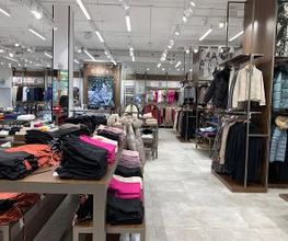 GUESS immagine 8