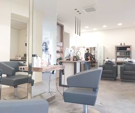 Lilian Hair Salon Bild 25
