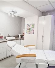 A Fleur De Peau image 2