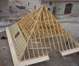 Le Petit Charpentier image 1