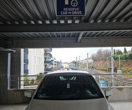 CAR & DRIVE image 1
