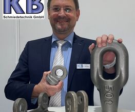 Thomas Henneke präsentiert Haken, Ketten, Ösen