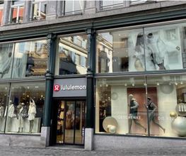 lululemon store front