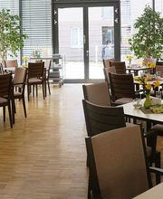 ProCurand Seniorenresidenz Park Sanssouci Bild 1