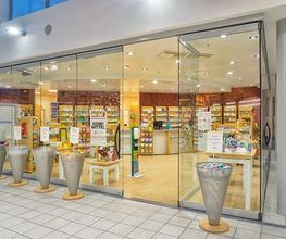 Aussenansicht der Fehn-Apotheke