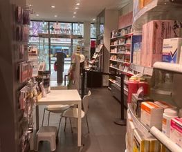 innenraum-amavita-apotheke-central-basel