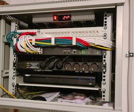 Videoserver Schrank
