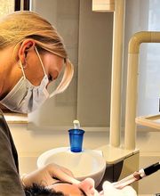 Zahnarzt Dr. Thomas Thometzki, M. Sc. Implantologie & orale Chirurgie, Ästhetik und Veneers Bild 5