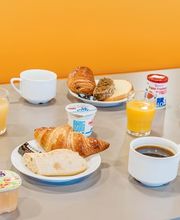 B&B HOTEL Poitiers 3 Futuroscope image 4