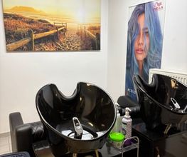 Haarwäsche - Cut by B & Team | Friseur Münster