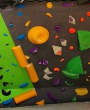 LE CUBE Escalade & Bar