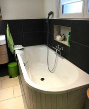 Planen Sie einen Umbau? Wir sind Ihr fachmännischer Partner für Renovationen. Wir besichtigen die Baustelle und beraten Sie kompetent. Zusammen besprechen wir Ihre Vorstellungen und zeigen Ihnen auf, welche Möglichkeiten es gibt: von der Verlegeart eines Steinbodens, bis zur Fugenfarbe.