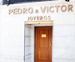 PEDROVICTORJOYEROS_FACHADA.jpg