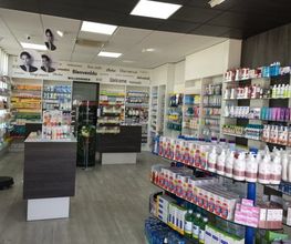 farmacia-lanzarote-estanteria-centro.jpg