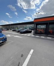 SIXT alquiler coche Barcelona Aeropuerto