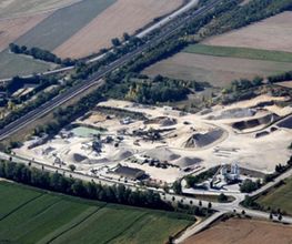 Dépôt de Pusignan image 1