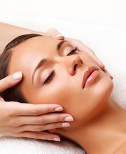 Adelys Beaute image 10