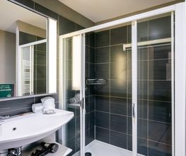 B&B HOME Caen Centre Gare image 13
