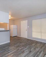 Wilshire Apartments image 18