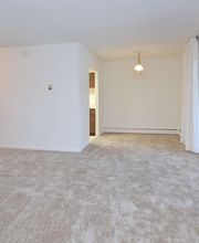 Lake Club Apartments image 5