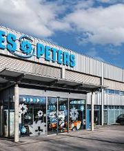 Wir bieten unseren Kunden ausreichend Parkplätze direkt vor der Tür.
Unsere Geschäftsräume sind durchweg barrierefrei.