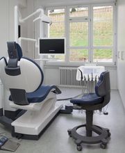 Dr. med. dent. Schwela Jörg Bild 3