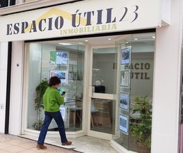 SOCIA-ENTRANDO-OFICINA.jpg
