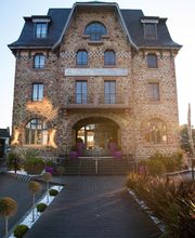 Castel Beau Site image 3