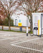 Shell Recharge Charging Station Bild 1