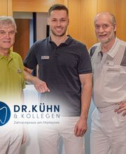 Zahnarztpraxis Dr. Kühn & Kollegen Bild 1