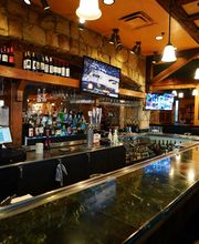 Full bar with speciality cocktails