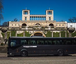 Bus-Orangerieschloss-Potsdam-PotsdamBus.jpg