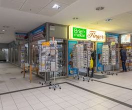 Briefmarken Finger Bild 1