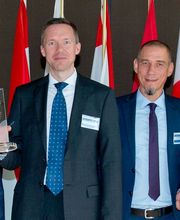 Das Unternehmen auric Hörsysteme hat in Brüssel den European
Innovation Impact Award 2017 für die beste Idee
im Gesundheitsmarkt gewonnen.(© ideasEurope/DIII Susanne Mölle)