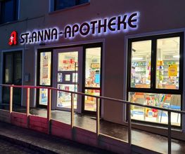 Aussenansicht der St. Anna-Apotheke