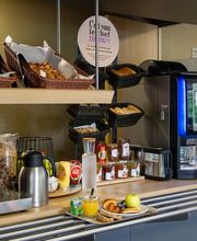 B&B HOTEL Saint-Quentin image 11